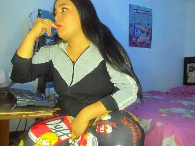 yournaughtyandsexyprince webcam