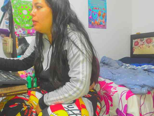 yournaughtyandsexyprince webcam