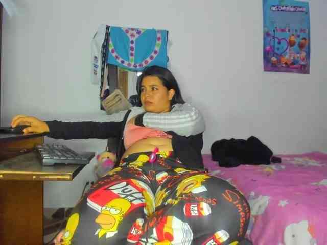 yournaughtyandsexyprince webcam