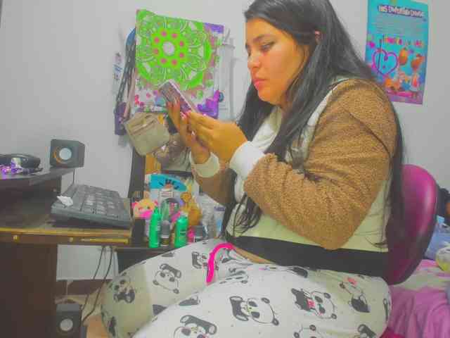 yournaughtyandsexyprince webcam