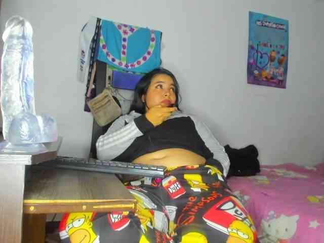 yournaughtyandsexyprince webcam