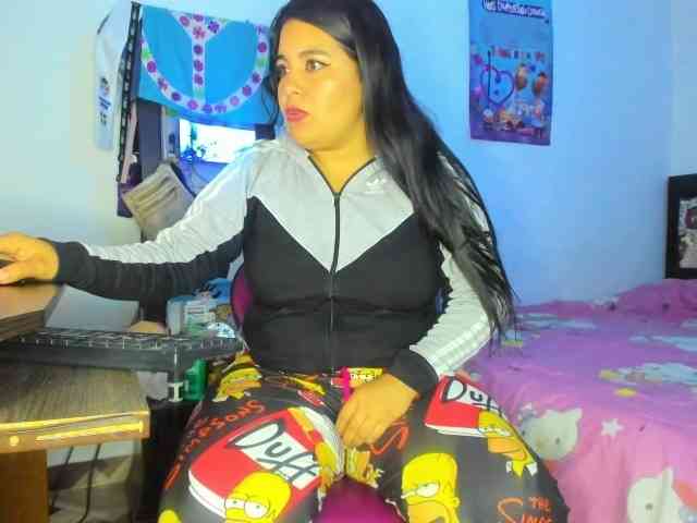 yournaughtyandsexyprince webcam