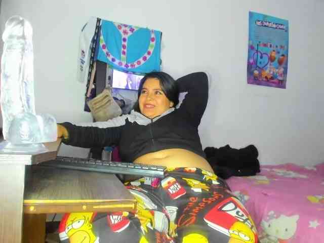 yournaughtyandsexyprince webcam