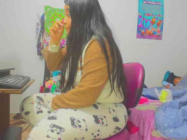 yournaughtyandsexyprince webcam