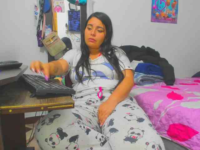 yournaughtyandsexyprince webcam