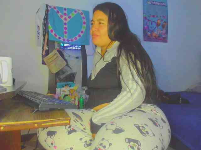 yournaughtyandsexyprince webcam