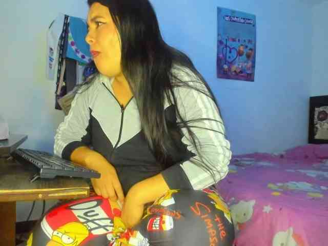 yournaughtyandsexyprince webcam