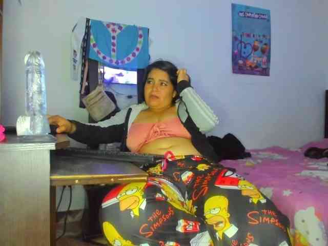 yournaughtyandsexyprince webcam