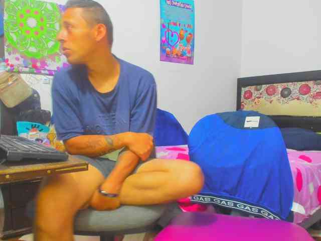 yournaughtyandsexyprince webcam