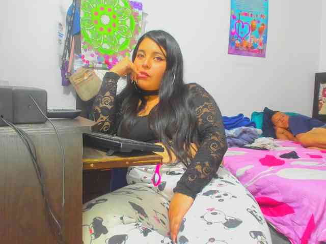 yournaughtyandsexyprince webcam