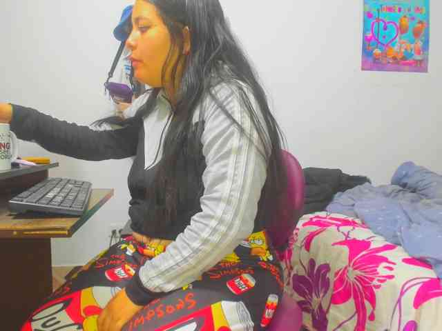 yournaughtyandsexyprince webcam