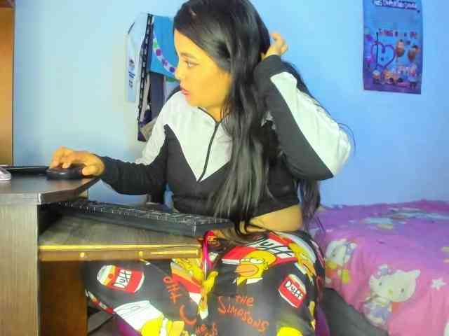 yournaughtyandsexyprince webcam