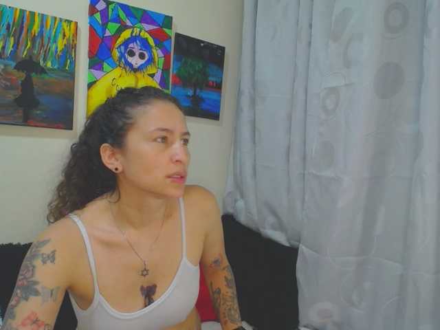 leyla-hot's BongaCams show and profile