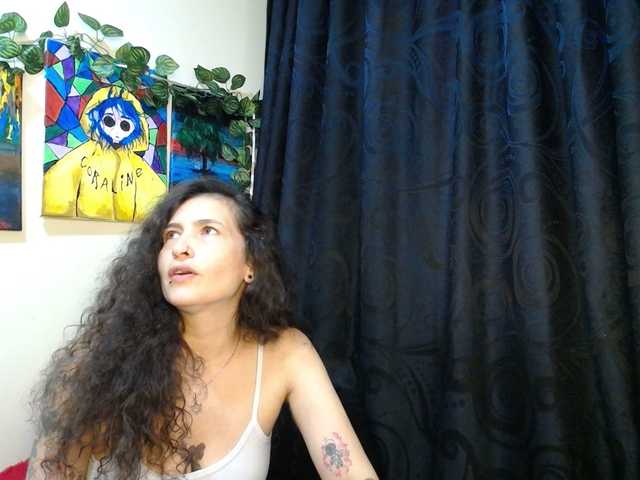 leyla-hot's BongaCams show and profile