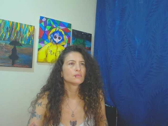 Preview of leyla-hot