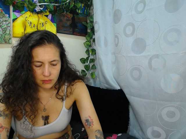 leyla-hot's BongaCams show and profile