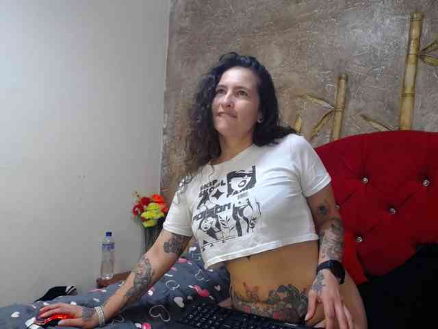 leyla-hot webcam