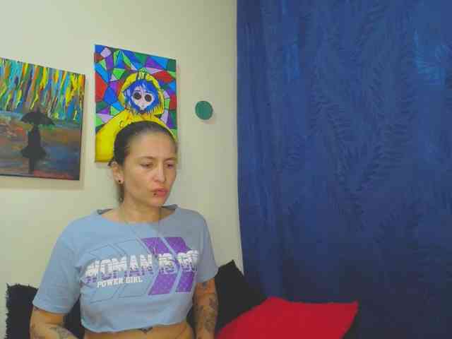 leyla-hot webcam