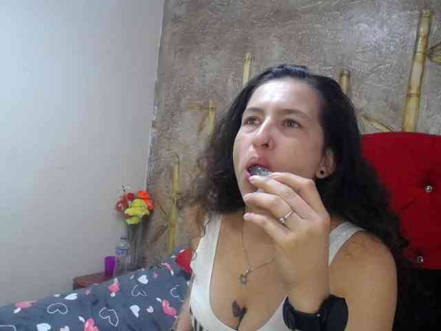 leyla-hot webcam