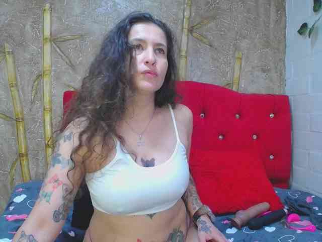 leyla-hot webcam