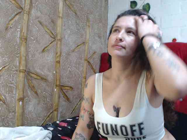 leyla-hot webcam