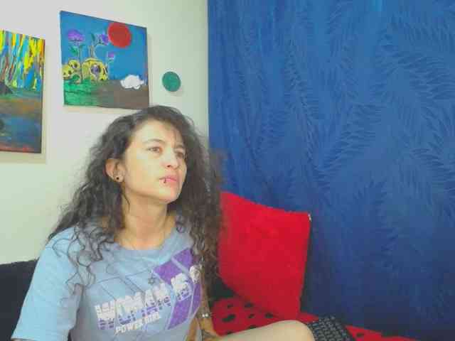 leyla-hot webcam