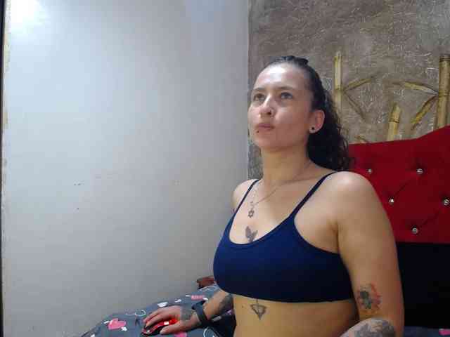 leyla-hot webcam
