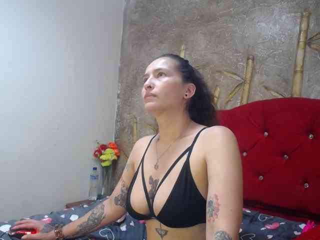 leyla-hot