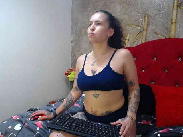leyla-hot webcam