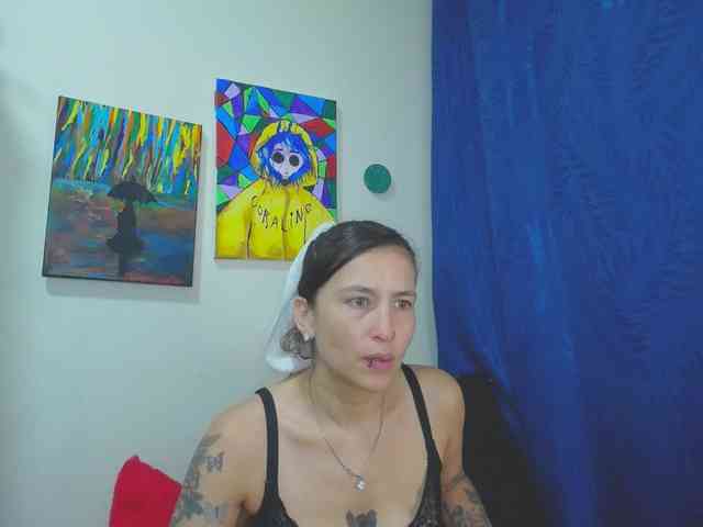 leyla-hot webcam