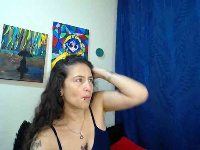 leyla-hot webcam