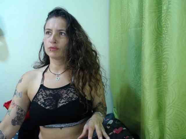 webcam show Leyla-hot