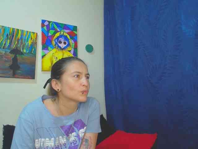 leyla-hot webcam
