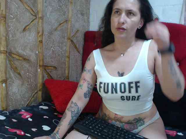 leyla-hot webcam