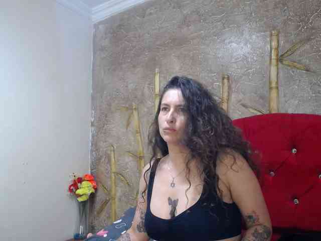 leyla-hot webcam