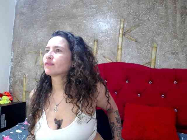 leyla-hot webcam