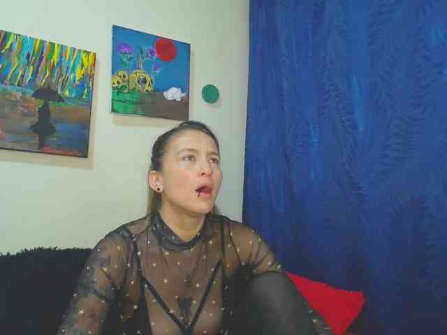 leyla-hot webcam