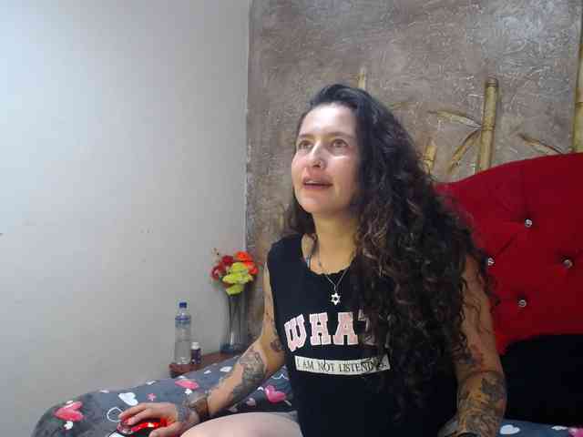 leyla-hot webcam