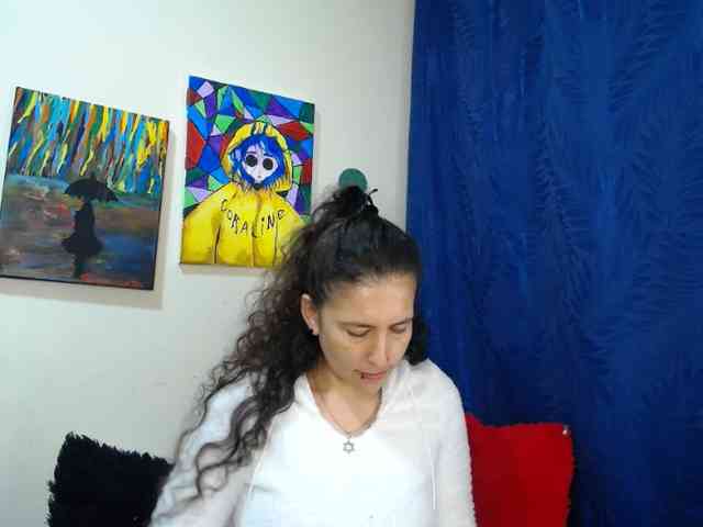 leyla-hot webcam