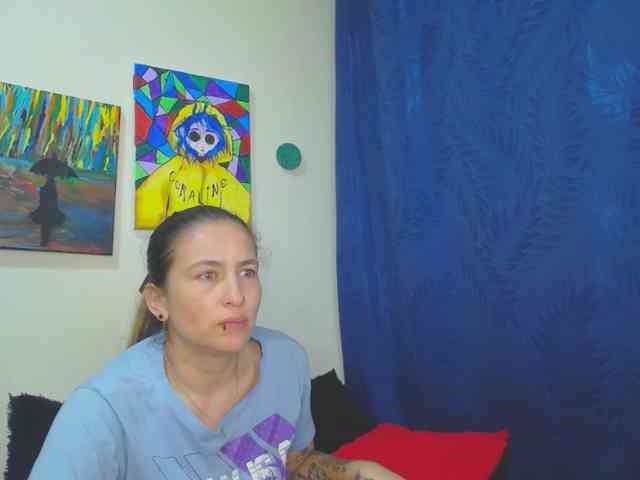 leyla-hot webcam