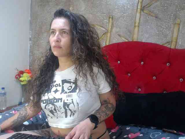 leyla-hot webcam