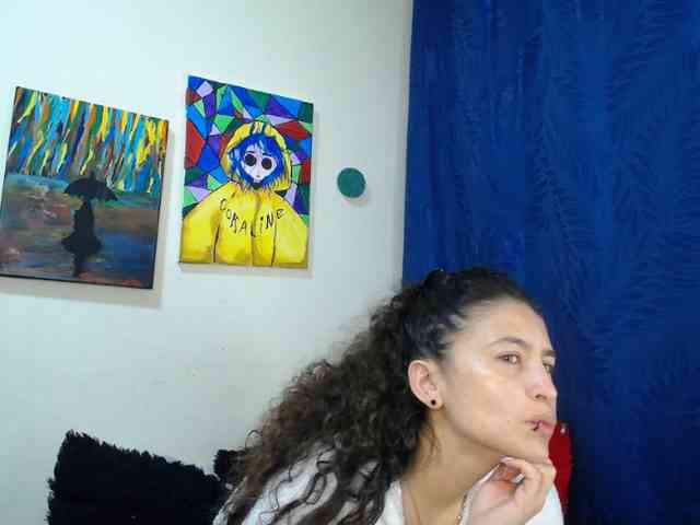leyla-hot webcam