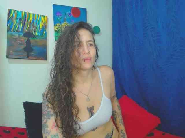 leyla-hot