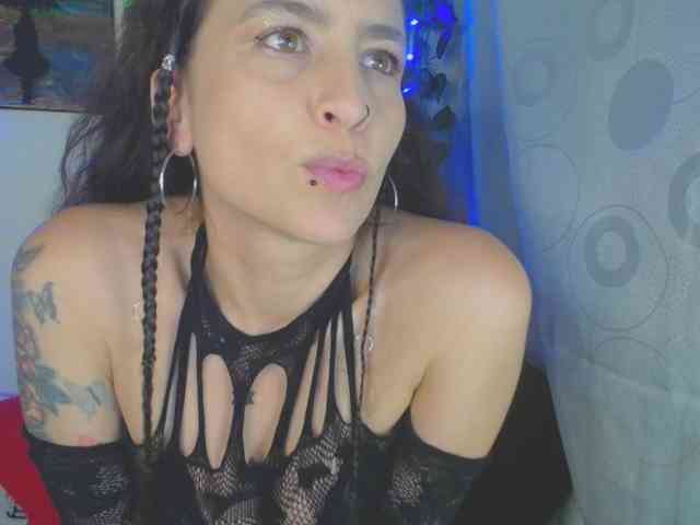leyla-hot webcam