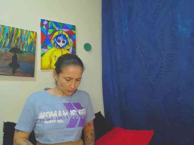 leyla-hot webcam