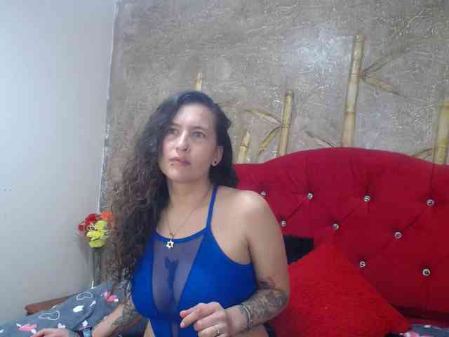 leyla-hot webcam