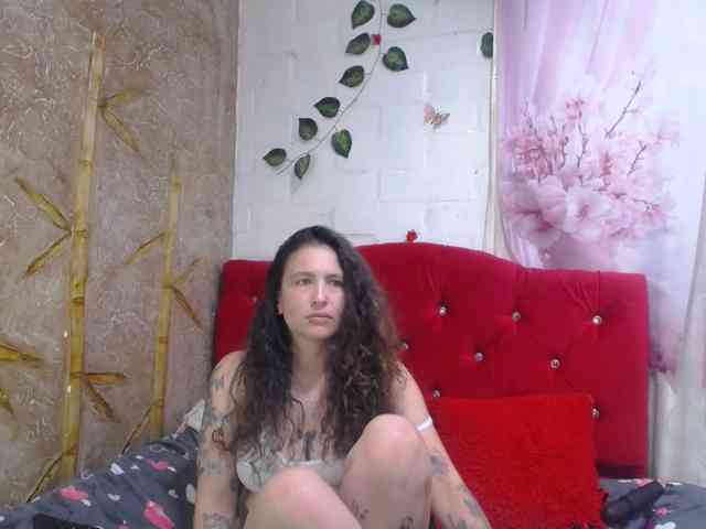leyla-hot webcam
