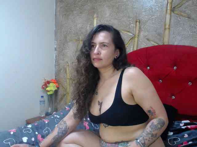 leyla-hot webcam