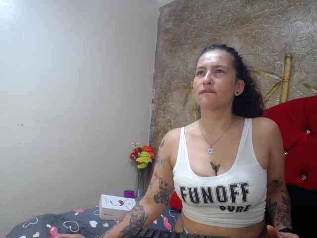 leyla-hot webcam