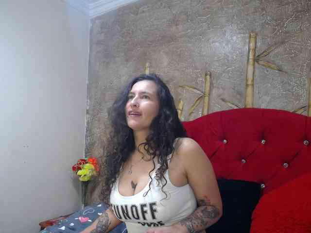 leyla-hot webcam